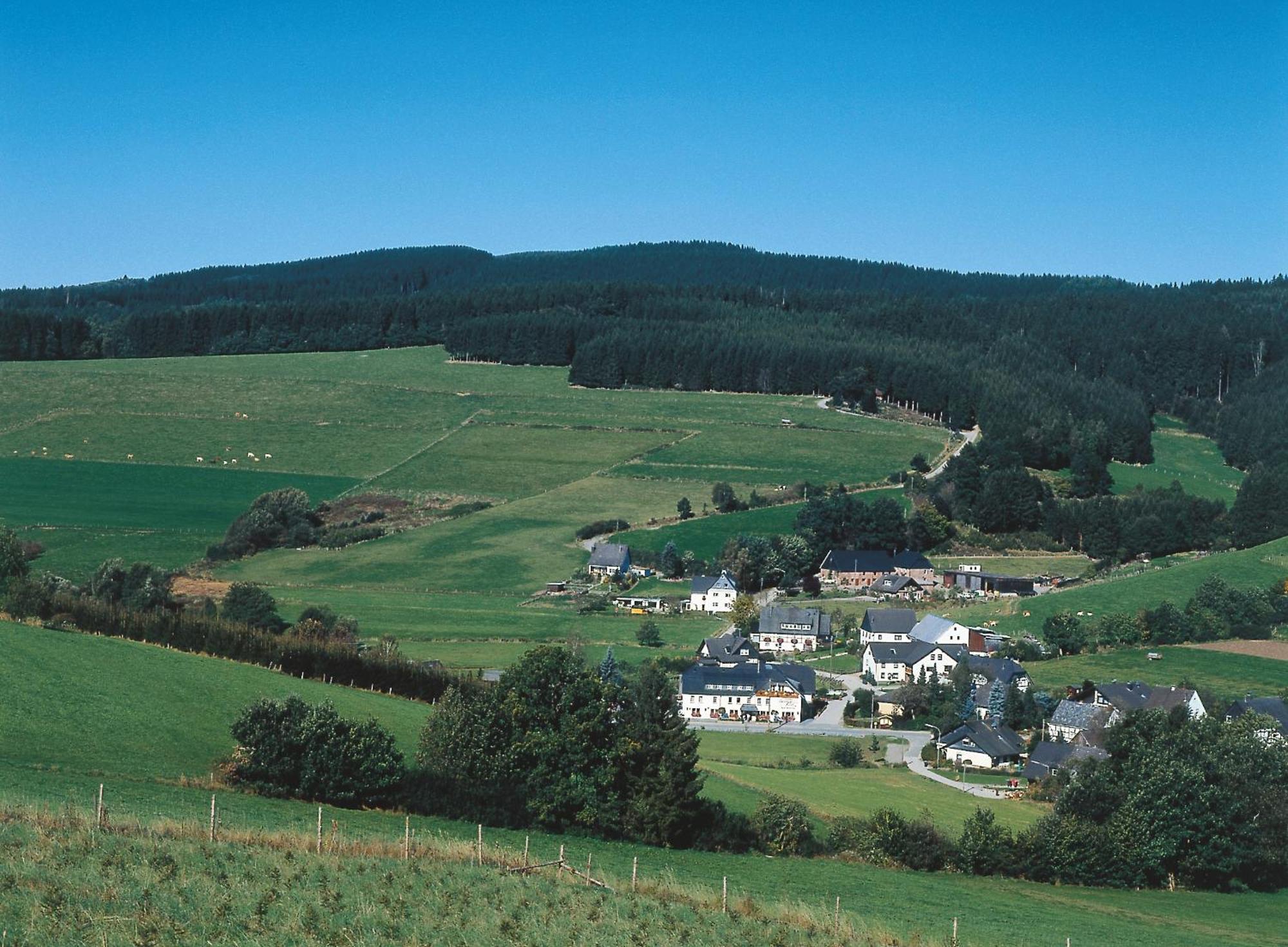 Landhaus Lenneper-Fuehrt Kirchhundem Exterior foto